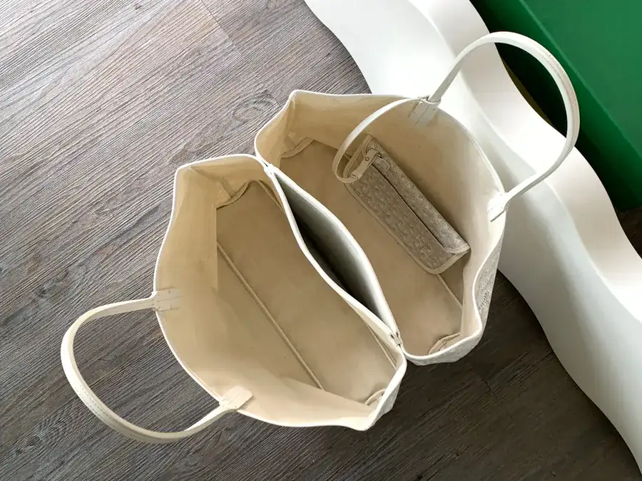 Goyard Isabelle Bag in Goyardine Canvas