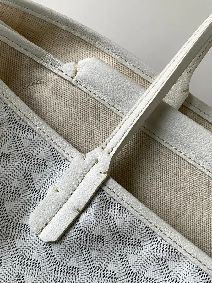 Goyard Isabelle Bag in Goyardine Canvas