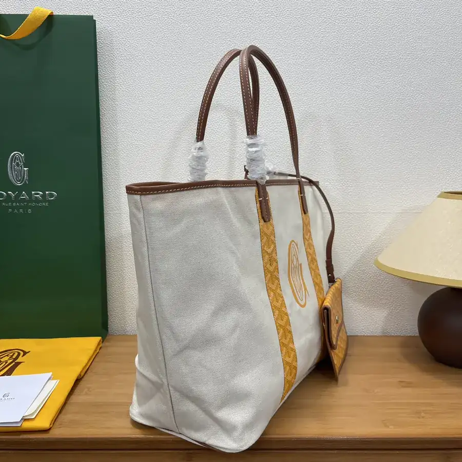 Goyard Saint Louis Bucket Bag Summer Style
