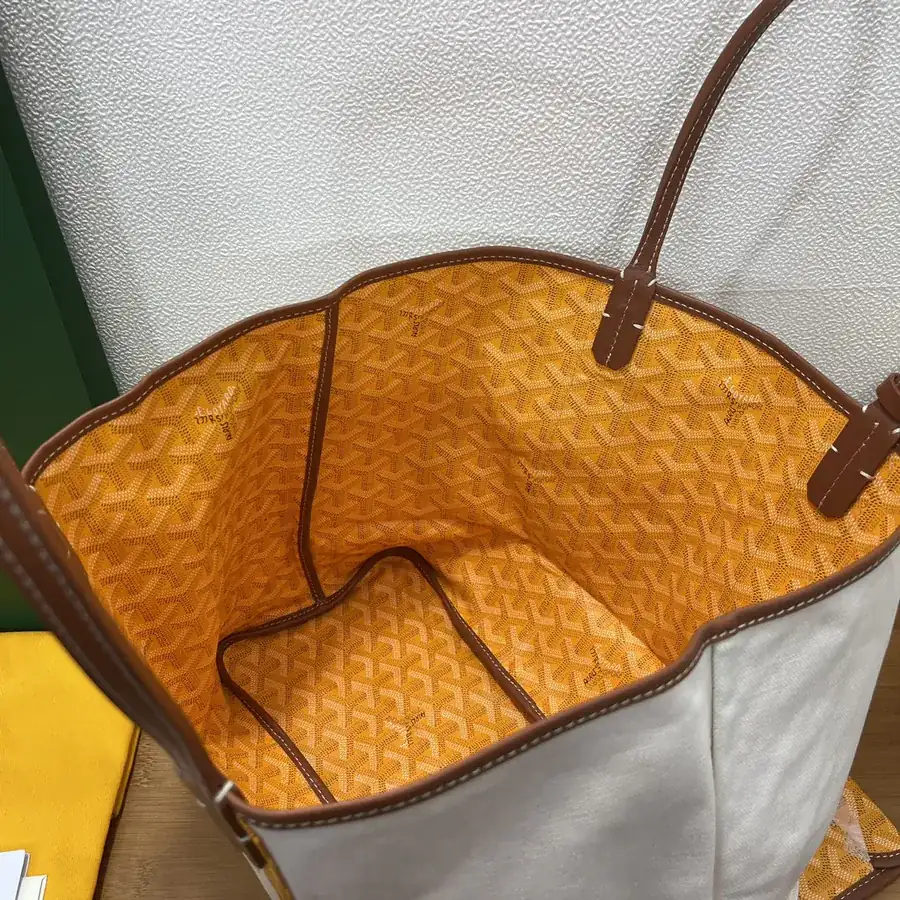 Goyard Saint Louis Bucket Bag Summer Style