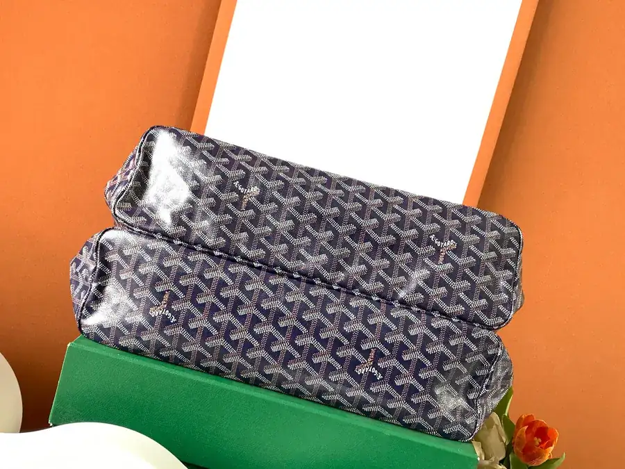 Goyard Isabelle Bag in Goyardine Canvas