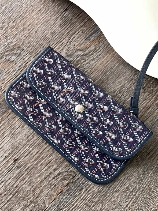 Goyard Isabelle Bag in Goyardine Canvas
