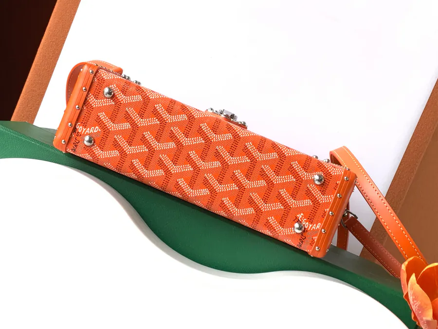 MAISON GOYARD Cassette Hard Box Stylish and Practical