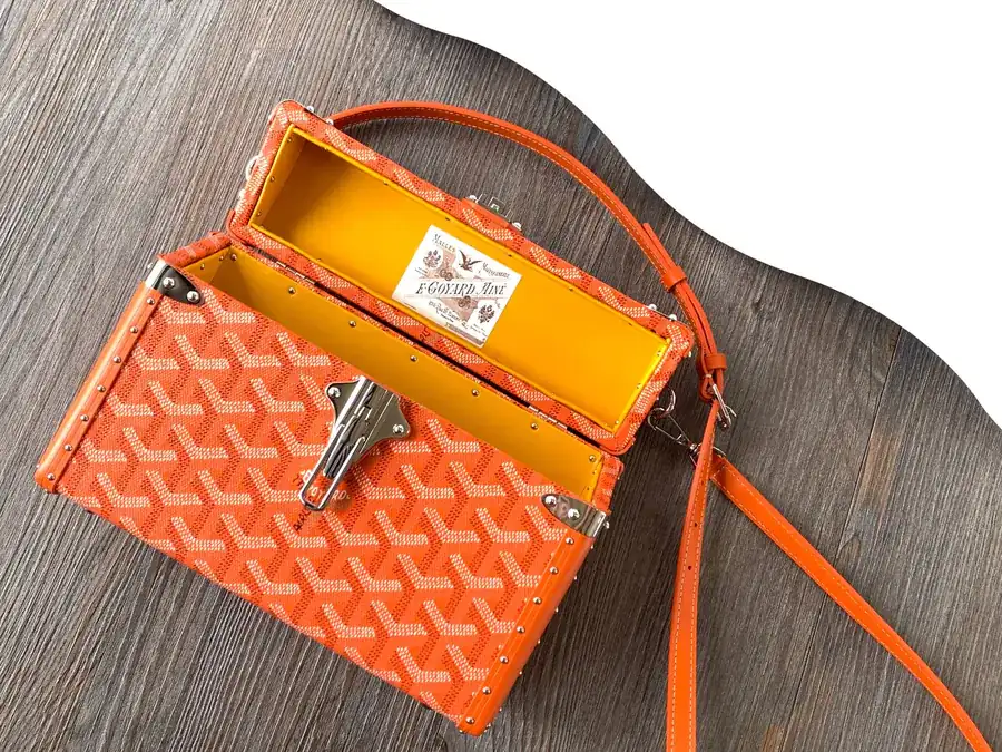 MAISON GOYARD Cassette Hard Box Stylish and Practical
