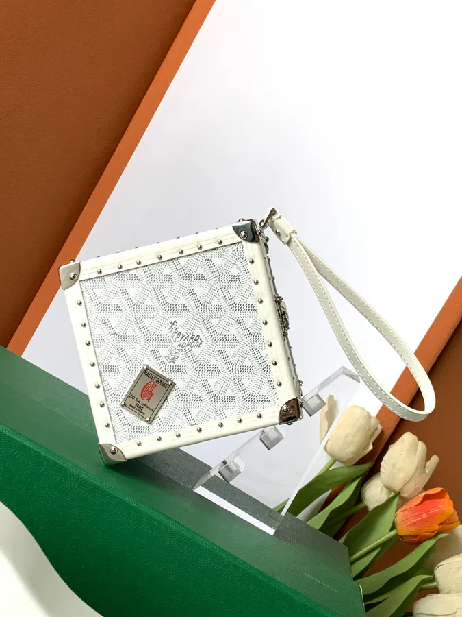 DE Tote with Y Shape Design