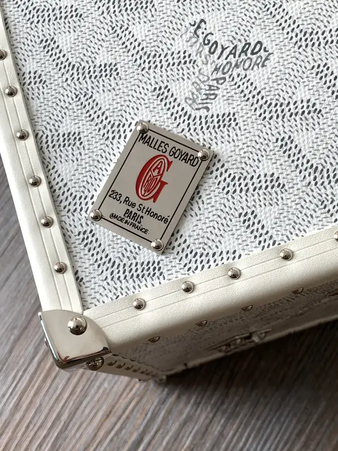 DE Tote with Y Shape Design