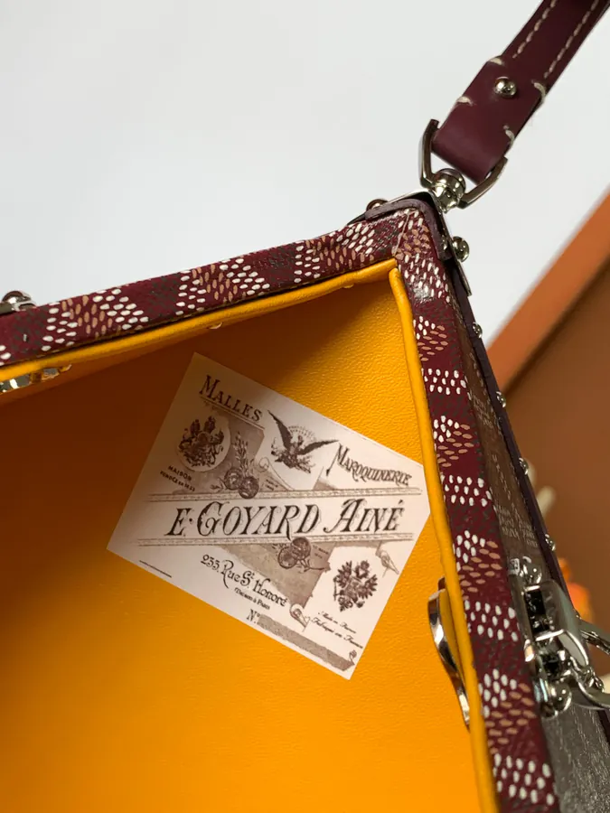 DE Tote Bag with Y Shaped Leather Lozines
