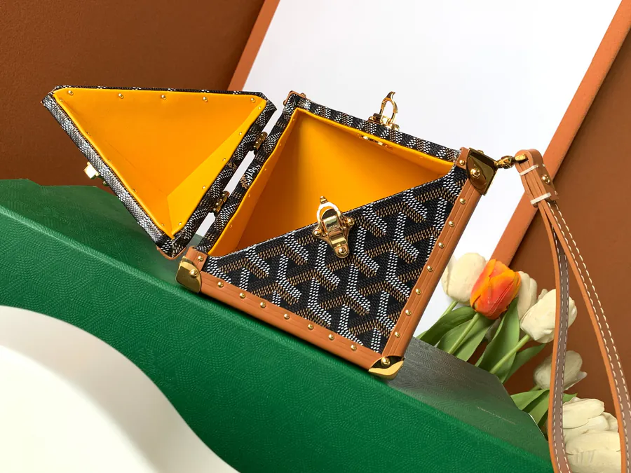 DE Cube Bag with Goyardine Canvas Y Pattern