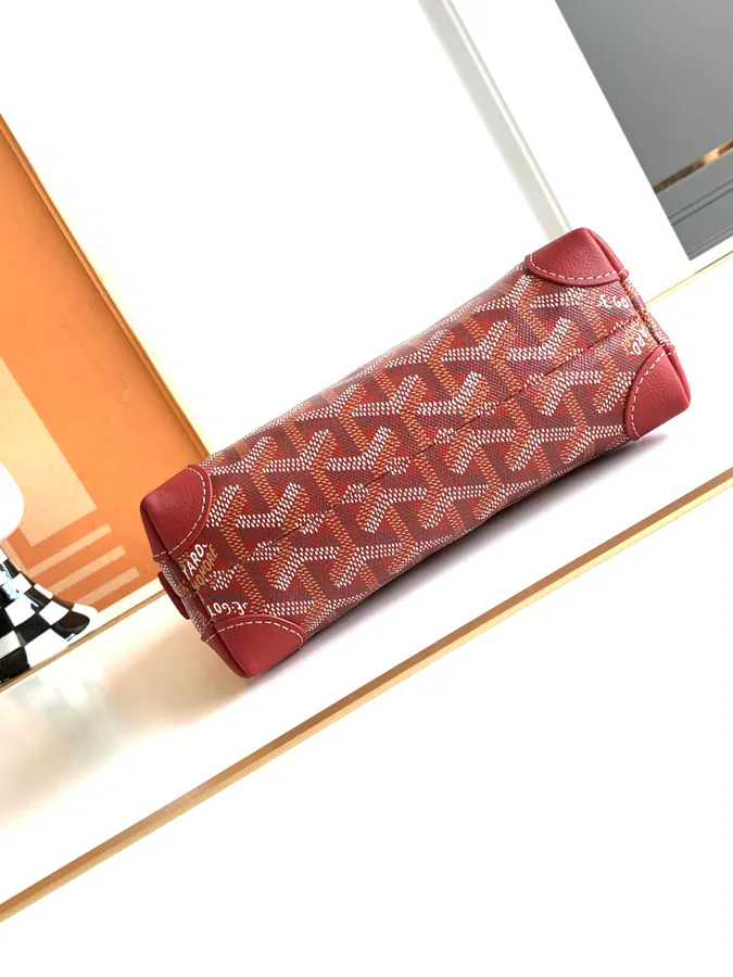 Mini Shell Shape Cosmetic Case