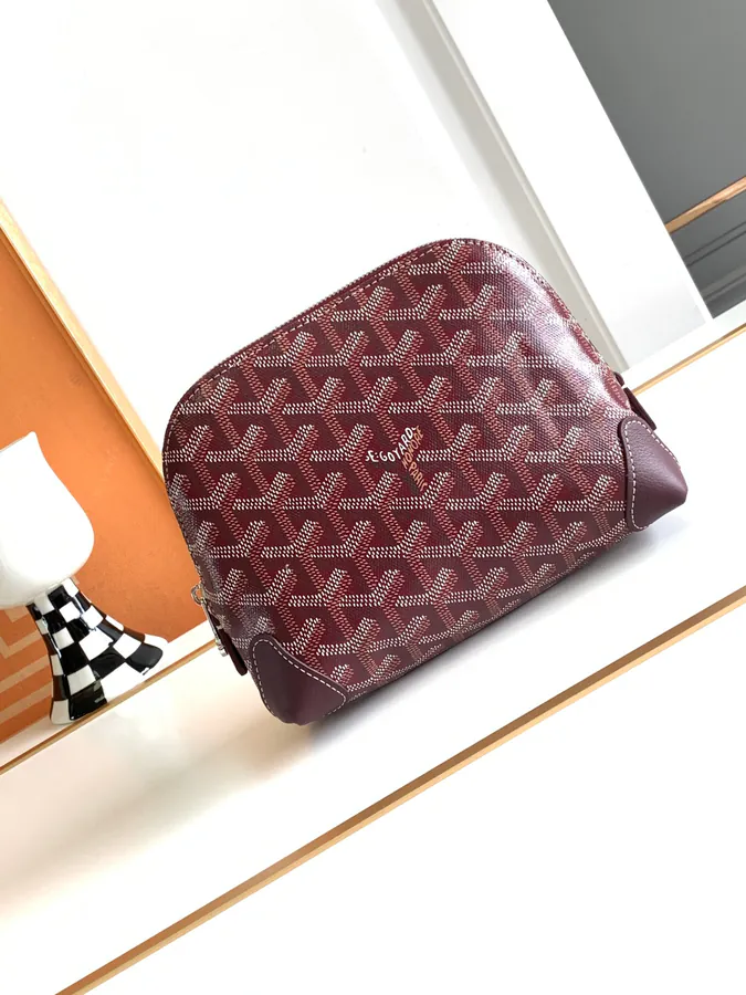 Mini Shell Shape Cosmetic Bag by Vendome