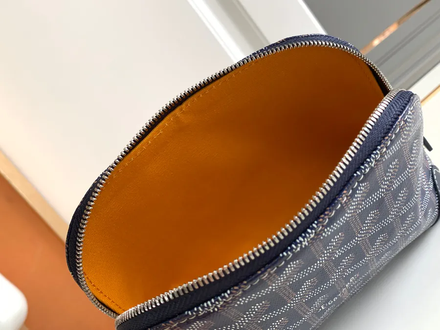 New Arrival VENDOME Mini Shell Shape Cosmetic Bag