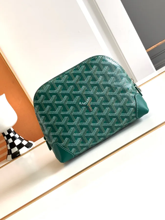 Mini Shell Shape Cosmetic Bag by Vendome