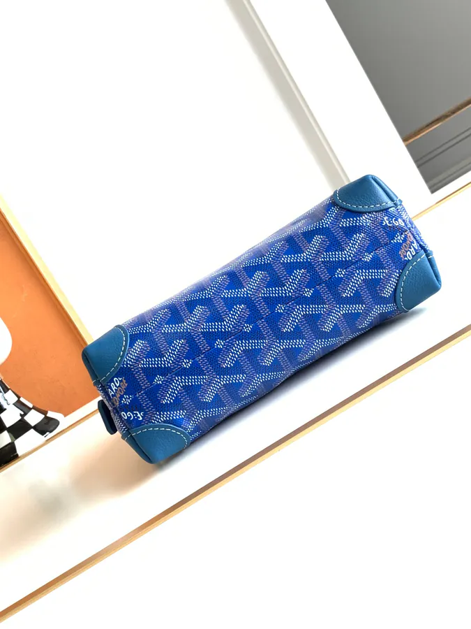 Vendome Mini Shell Cosmetic Bag