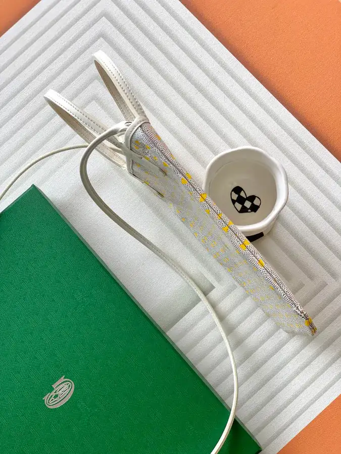 Private Custom Edition with Chick Yellow & Triangular Logo