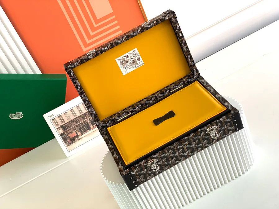 Personalized Jewelry Box in the Elegant De Wood Series