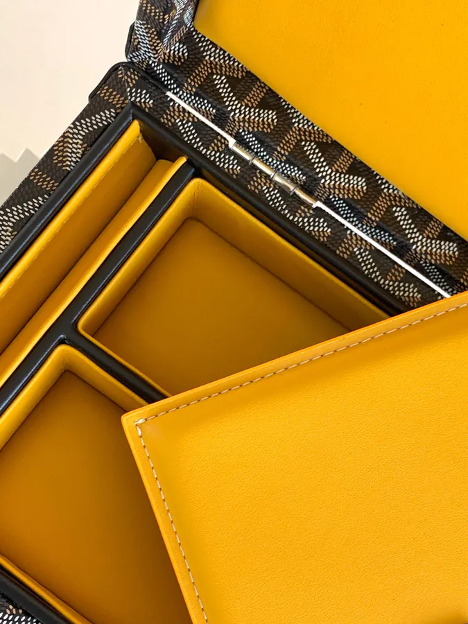 Personalized Jewelry Box in the Elegant De Wood Series