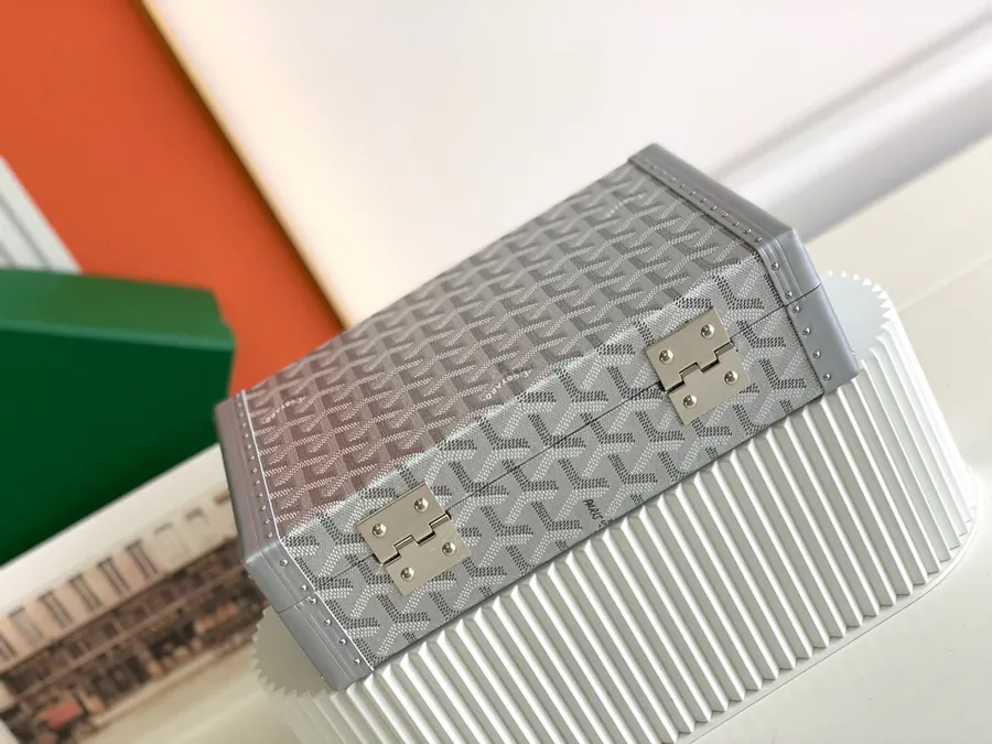 Personalized Jewelry Box in the Graceful De Wood Series