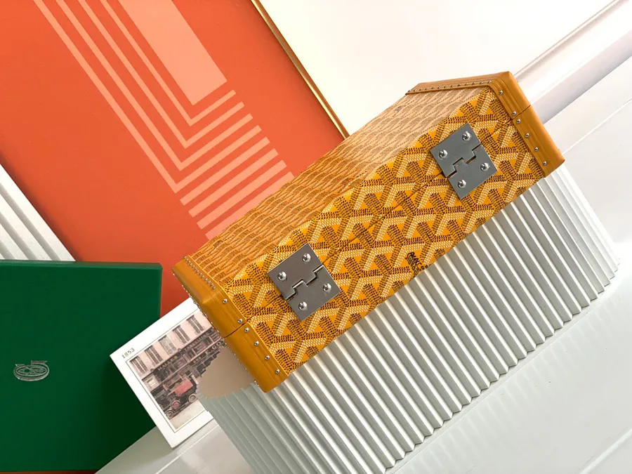 Customizable Jewelry Box in Elegant De Wood Series