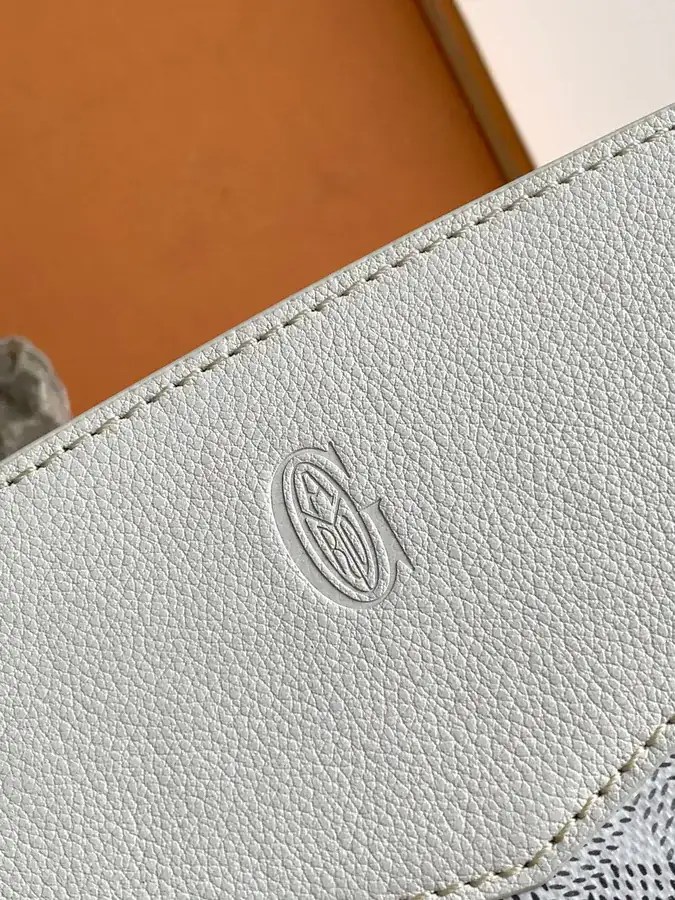 Rouette Mini Size Crossbody Bag