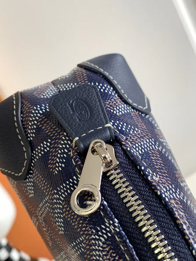 New Arrival VENDOME Mini Shell Shape Cosmetic Bag