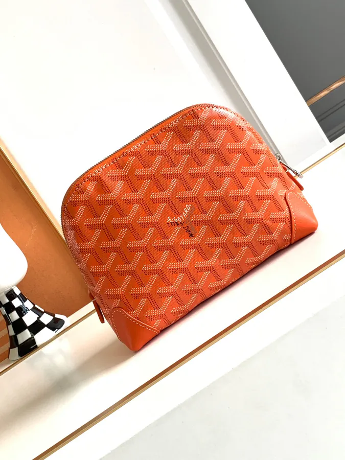 Mini Shell Shape Cosmetic Bag by Vendome