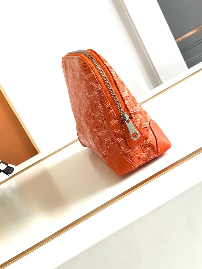 Mini Shell Shape Cosmetic Bag by Vendome
