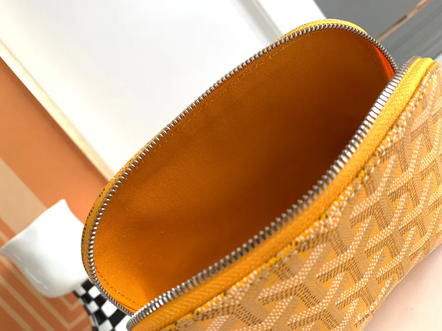 Mini Shell Shape Vanity Bag