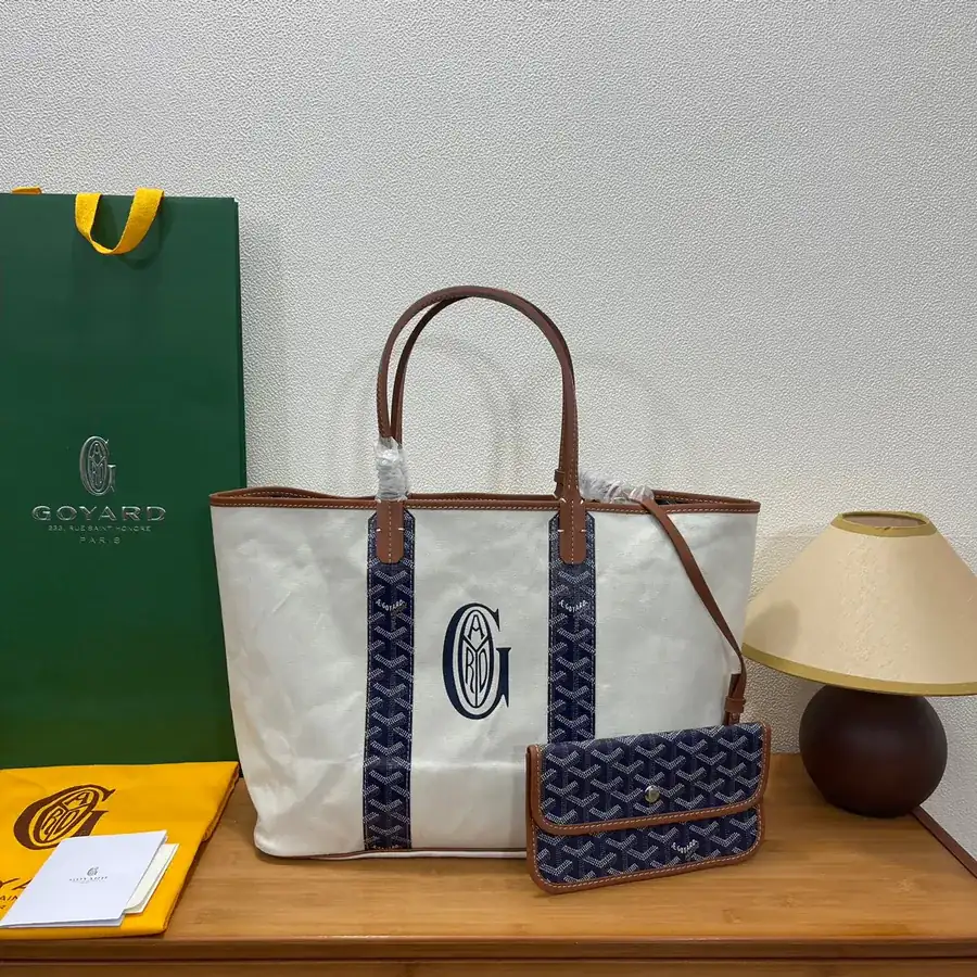 Goyard Saint Louis Bucket Bag Summer Style