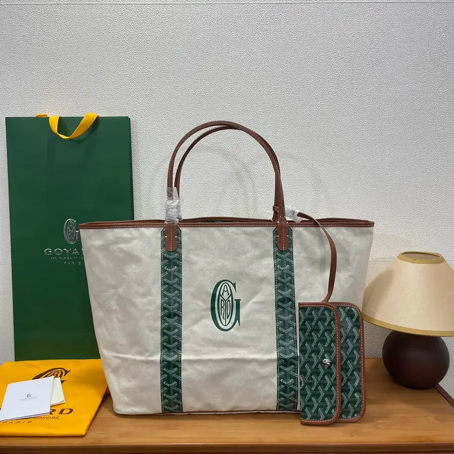 Goyard Saint Louis Bucket Bag Summer Style