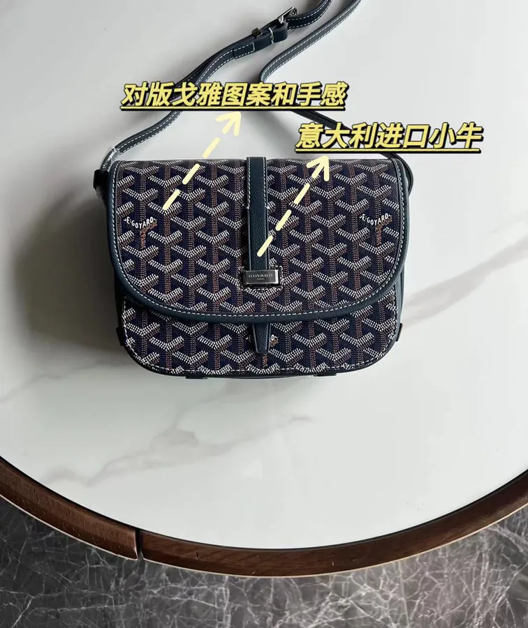 Beédère 2 Classic Mail Bag Minimalist & Sporty Design