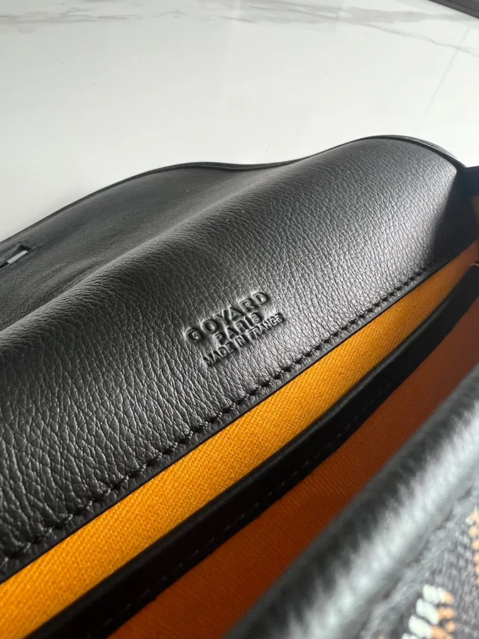 Beédère 2 Classic Mail Bag Minimalist and Practical