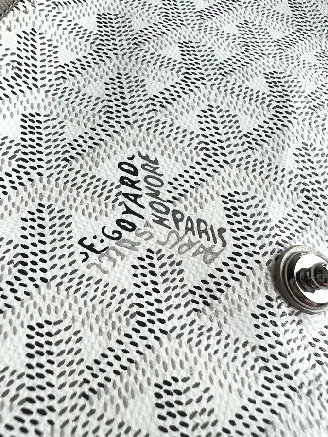 Goyard Envelope Bag Premium Italian Calfskin, Adjustable Strap, Versatile Design