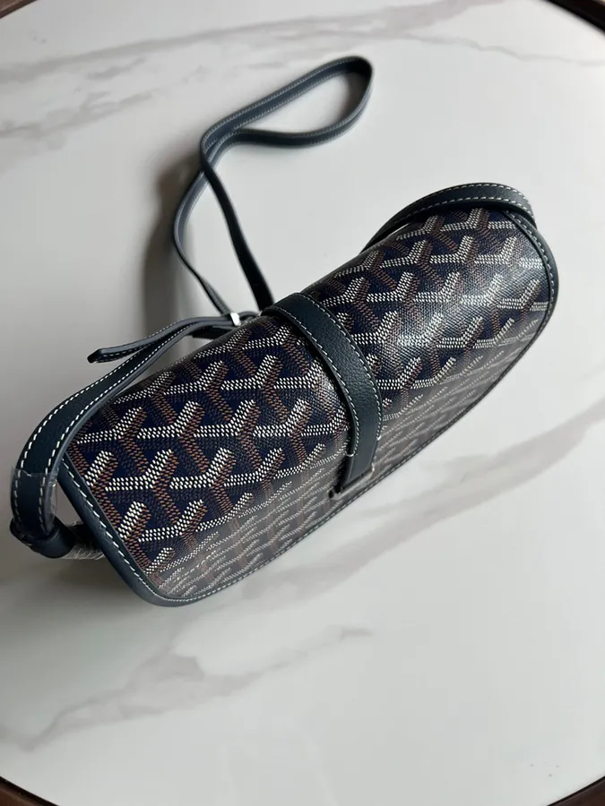 Beédère 2 Classic Mail Bag Minimalist and Practical