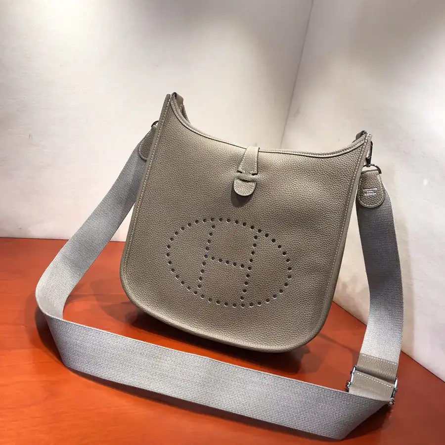 Evelyne Bucket Bag Semi Handmade Grained Calfskin
