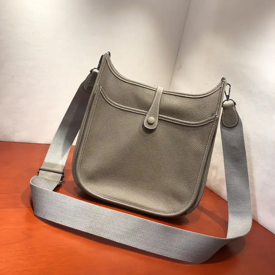 Evelyne Bucket Bag Semi Handmade Grained Calfskin