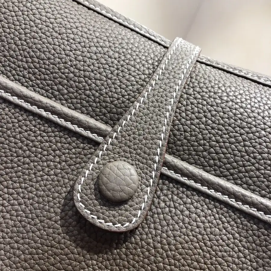 Evelyne Bucket Bag in Grained Calfskin