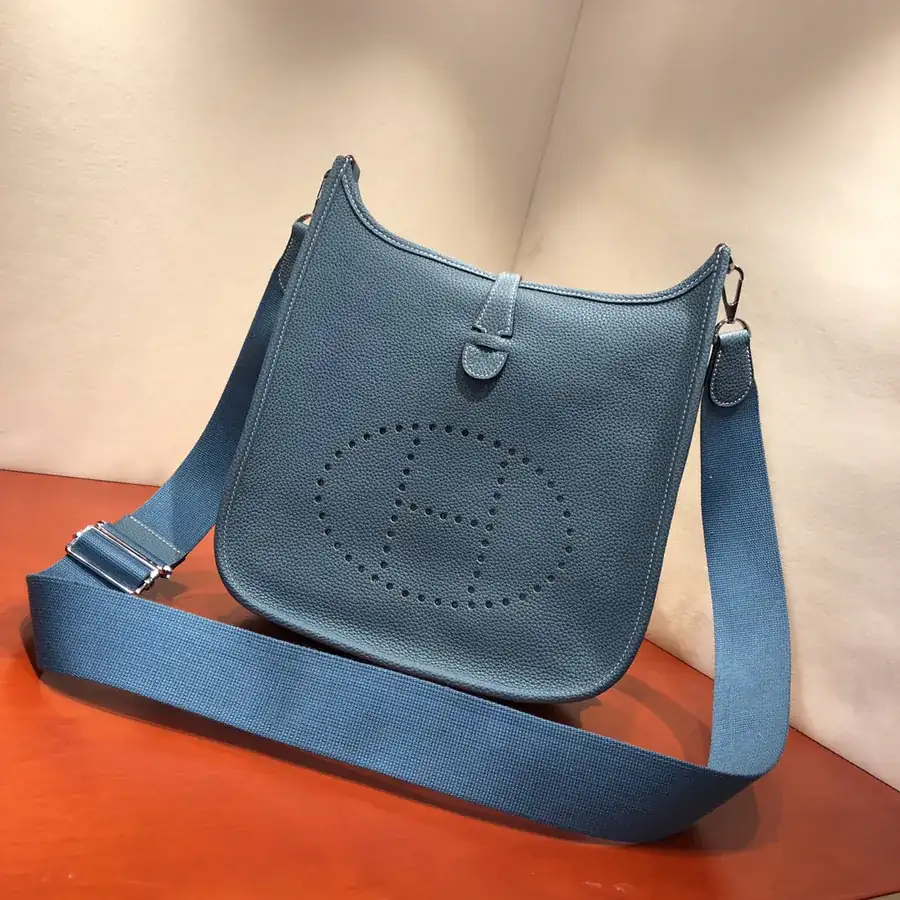 Evelyne Bucket Bag in Grained Calfskin