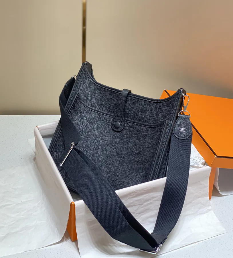 Evelyne Black Silver Bucket Bag