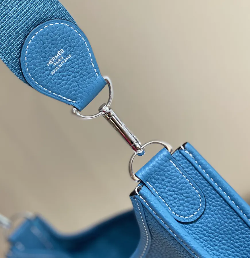 Evelyne Bucket Bag Classic镂空H Letter, Blue Denim