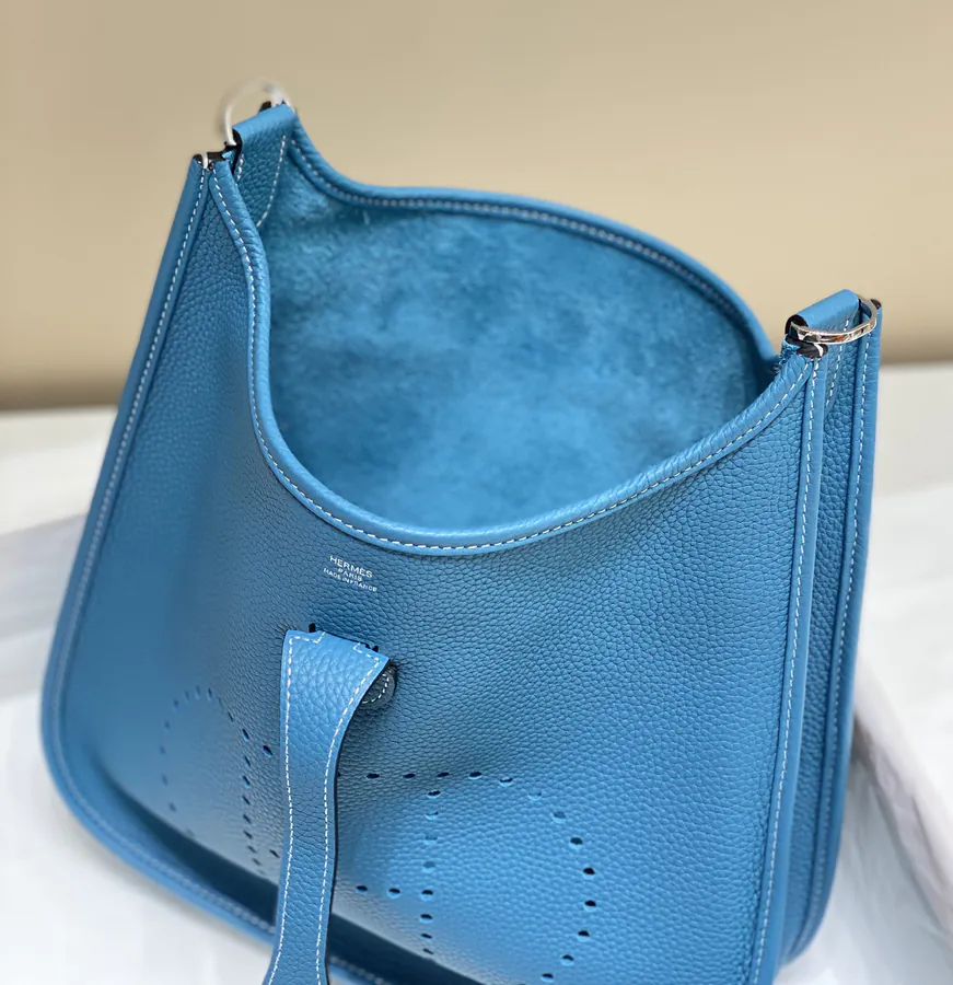 Evelyne Bucket Bag Classic镂空H Letter, Blue Denim