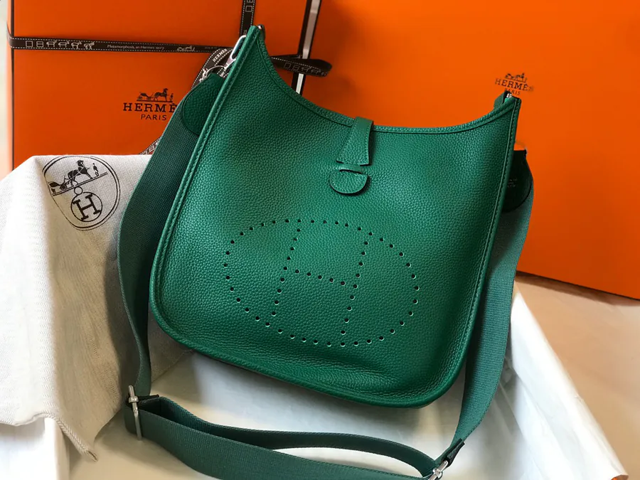 Evelyne 伊芙琳 Bucket Bag Semi Handmade Grained Calfskin