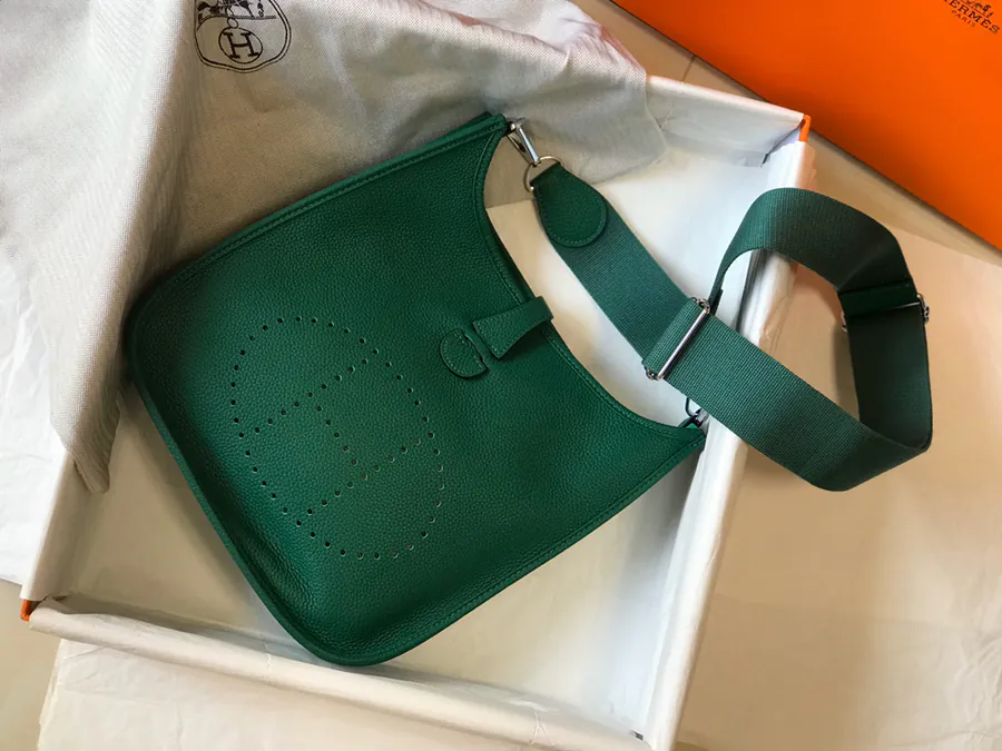 Evelyne 伊芙琳 Bucket Bag Semi Handmade Grained Calfskin