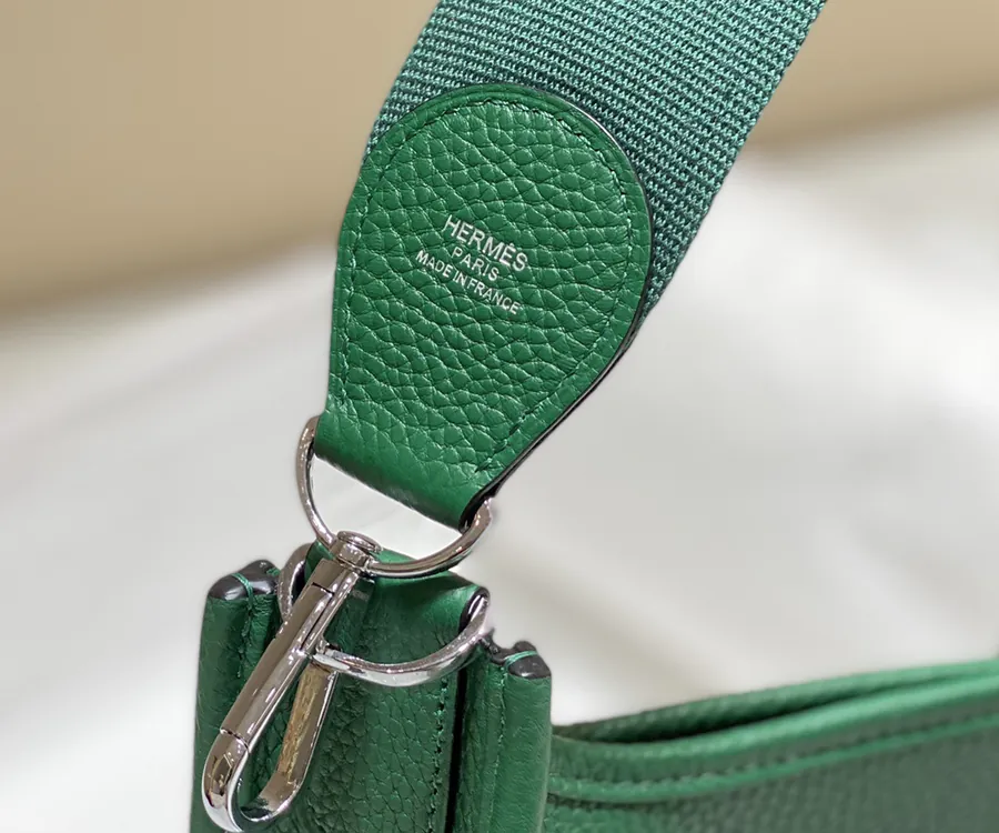 Evelyne Emerald Bucket Bag Classic Lattice H Letter