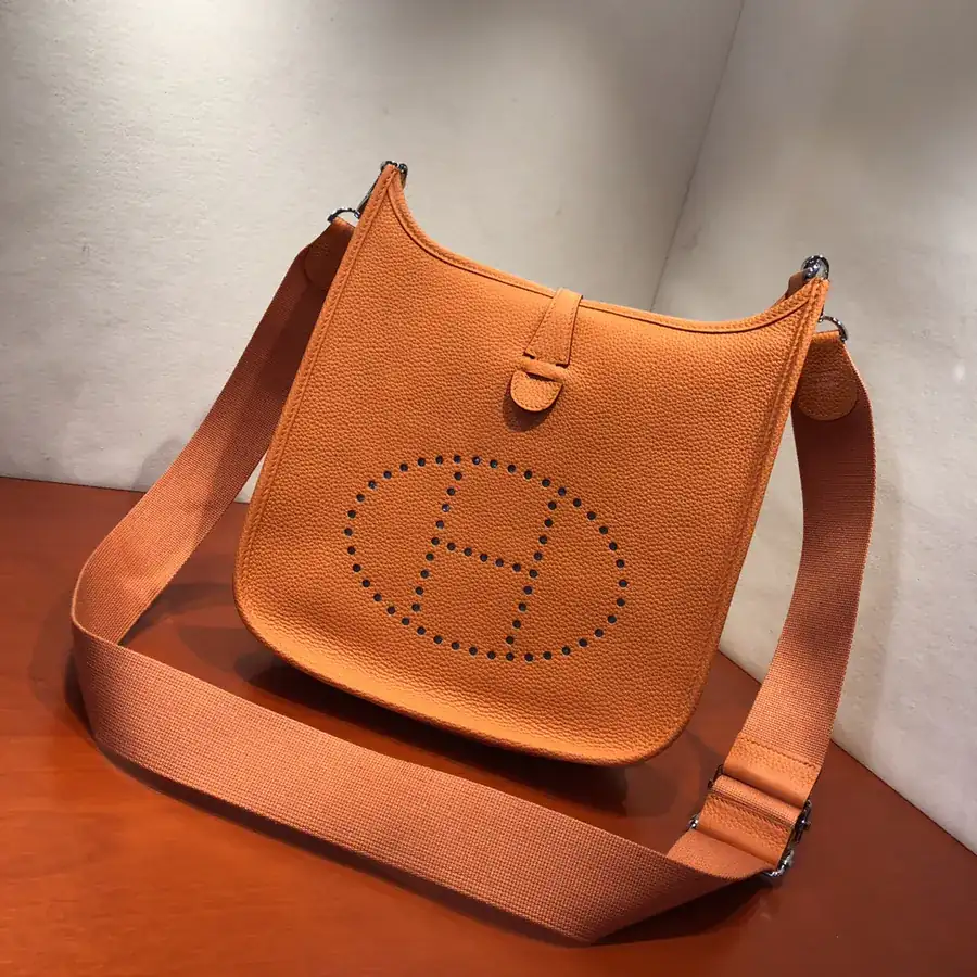 Evelyne Bucket Bag in Grained Calfskin