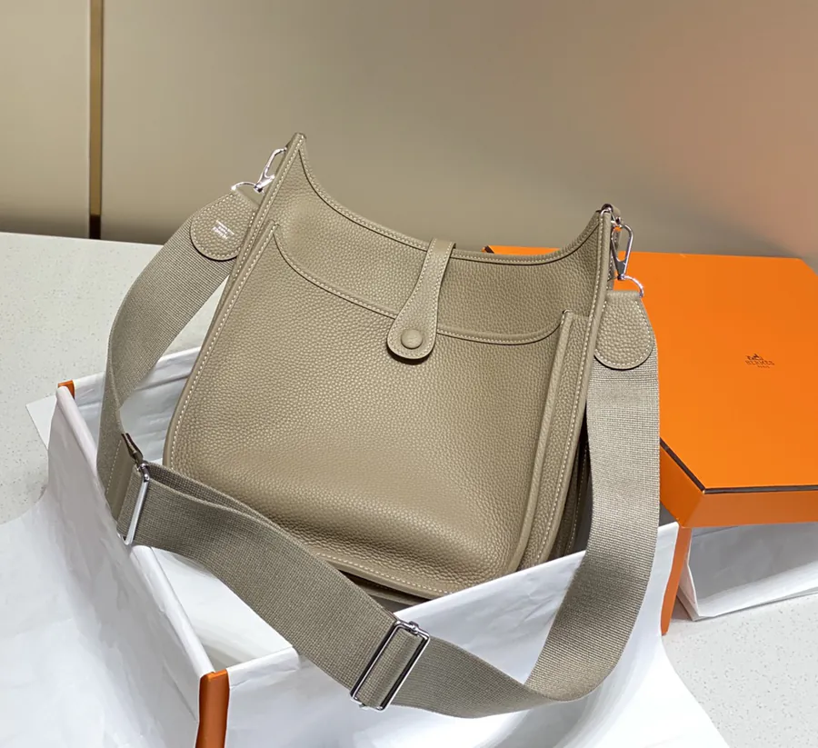 Evelyne Bucket Bag Classic Lattice H Letter, Spot Gray