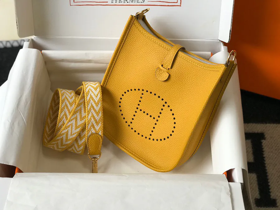 Evelyne Handmade Bucket Bag 17Cm