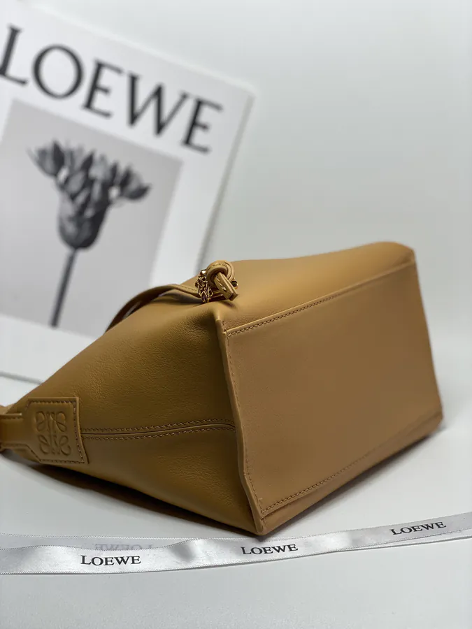 Löwe 🔥 New Cubi Tote Limited Edition