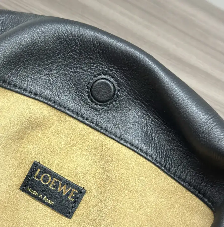 Original Leather P930 Flamenco Purse