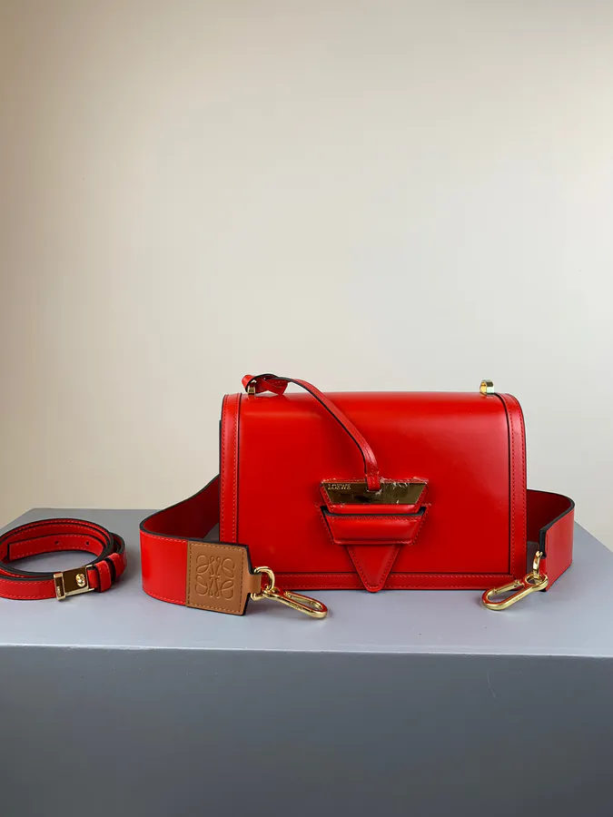 Loe Triangle Bag Premium Quality