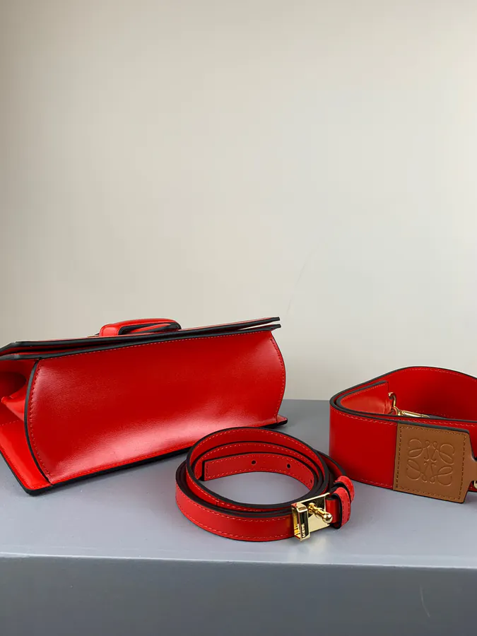 Loe Triangle Bag Premium Quality